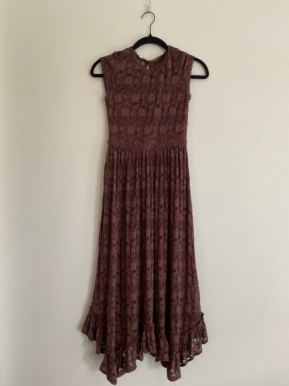 Girls Brown Floral Lace Sleeveless Maxi Dress with Ruffle Hem